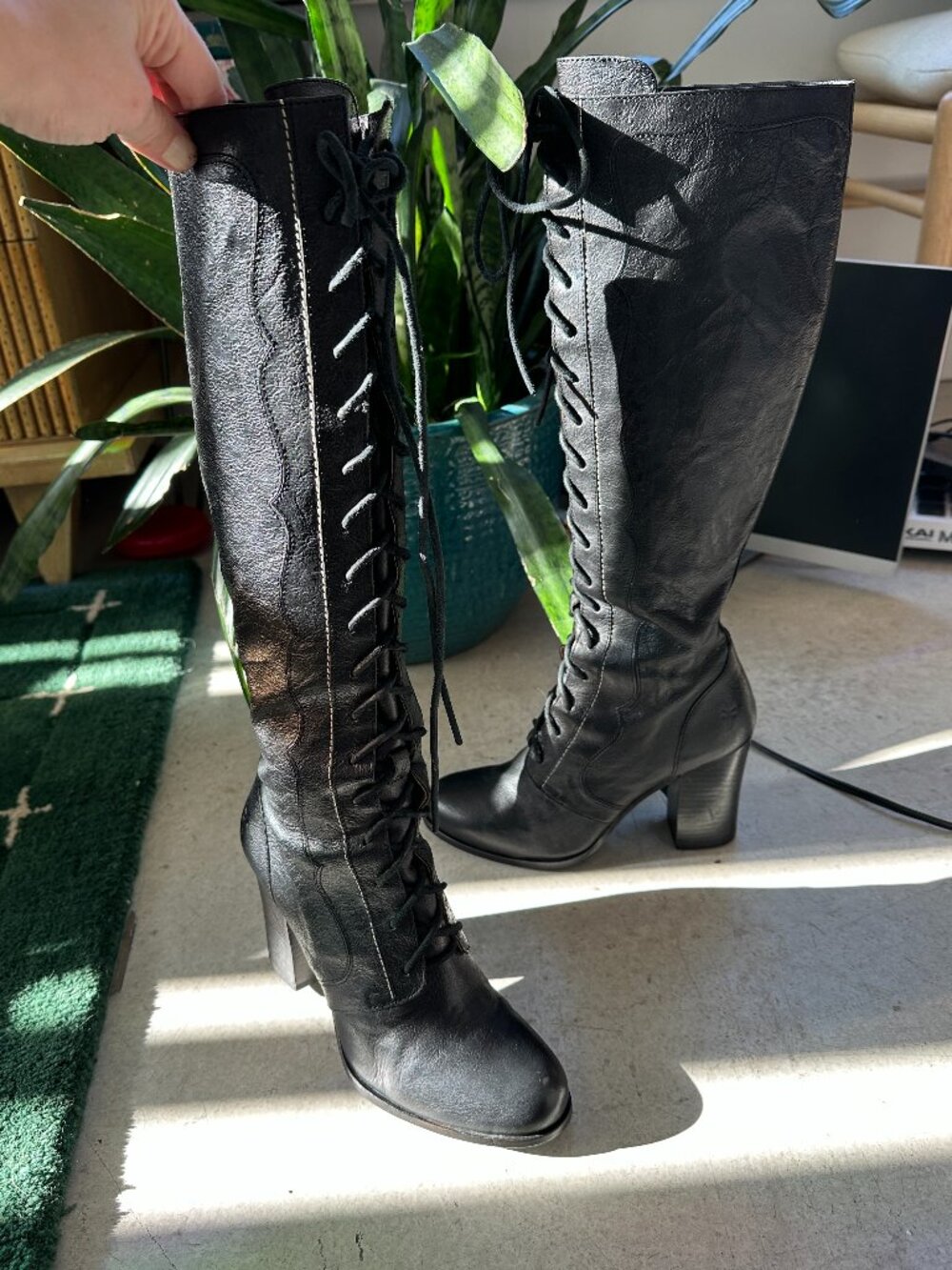 Frye x Anna Sui Collab Parker Tall Leather Lace Up Boots 8 - Picture 4 of 12